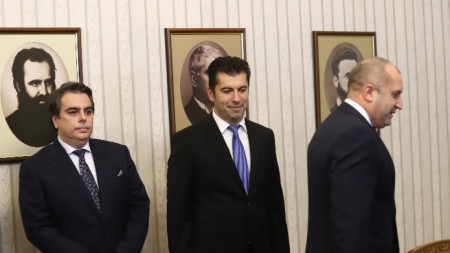 По време на консултациите, които президентът Румен Радев проведе с представители на ПП на 31 октомври 2022 г. - на снимката Кирил Петков и Асен Василев – съпредседатели на формацията.