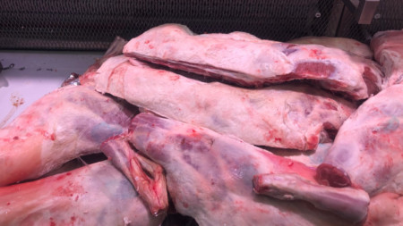 Месец преди Великден пазарът на агнешко месо е привидно спокоен