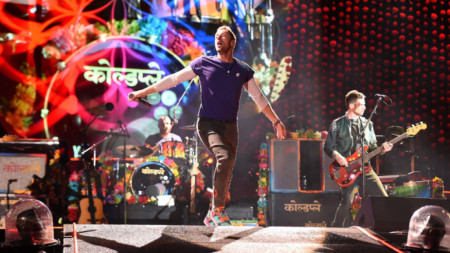 Вокалистът на Coldplay Крис Мартин от умее да взривява публиката