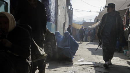 Снимката е илюстративна - улица в Кабул, Афганистан, декември 2021 г.