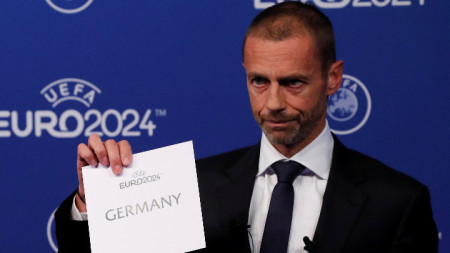 Президентът на УЕФА Александър Чеферин обявява домакина на Евро 2024