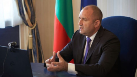 Видеоконферентна връзка на Румен Радев с дипломатически мисии на България