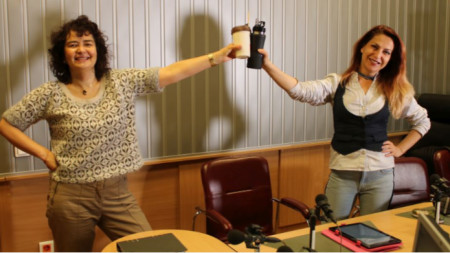 Магдалена Гигова и Ива Дойчинова в студиото на „Нашият ден“ – темата за Българския Монмартър внесе бохемско настроение в студиото