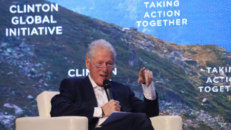 Бил Клинтън на визита в България