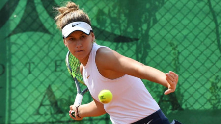 Гергана Топалова загуби финала на двойки на турнира на червени
