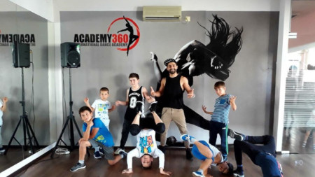 International dance Academy 360