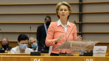 Урсула фон дер Лайен говори пред Европейския парламент