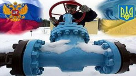 Обемът на руския газ транспортиран през Украйна е намалял и