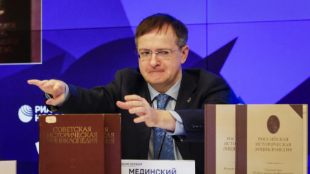 Владимир Медински