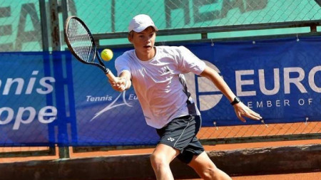 Пьотър Нестеров се класира за осминафиналите по двойки в юношеската