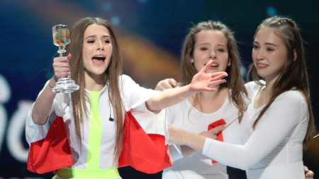 Реакцията на 13-годишното момиче от Полша, което  победи на 