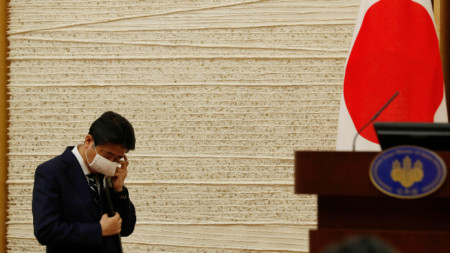 Премиерът Шиндзо Абе на днешната пресконференция.