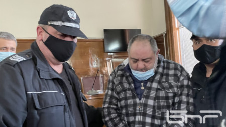 Обвинените за убийството на 57 годишната жена в Русе Михаил Михов