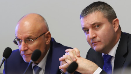 Министърът на финансите Владислав Горанов и управителят на БНБ Димитър Радев