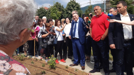 Премиерът Бойко Борисов инспектира реновирани инфраструктурни обекти в Сливен.
