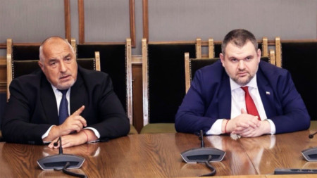 Even if the leaders of GERB/SDS Boyko Borissov and of the Movement for Rights and Freedoms Delyan Peevski agree to form a cabinet together they will still need the support of a third political player