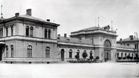 Estación de Sofía poco después de su apertura