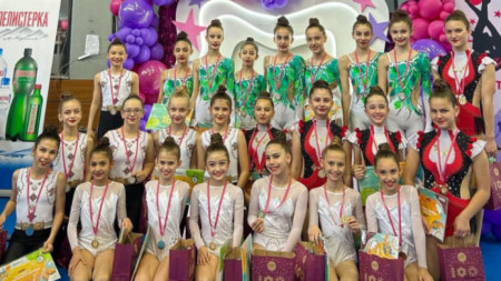 Момичетата от спортен клуб 