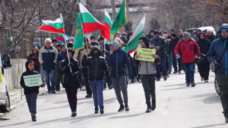 Години наред в дупнишкото с. Джерман протестираха срещу изграждане на депо край селото им.  Изграждането му все пак ще започне