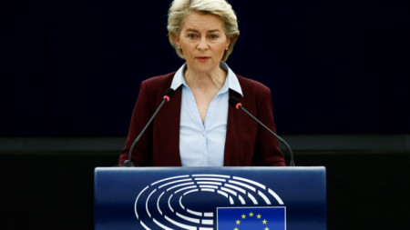 Урсула фон дер Лайен говори пред Европейския парламент в Страсбург.