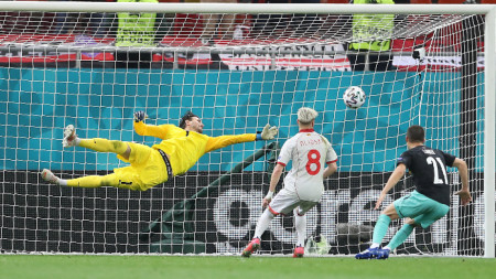 Австрия записа първа победа на европейско първенство след като надви
