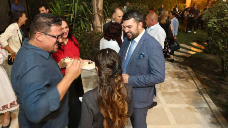 Ο Υπουργός Γκεοργκίεφ με Βούλγαρους από την Αίγυπτο και το Σουδάν