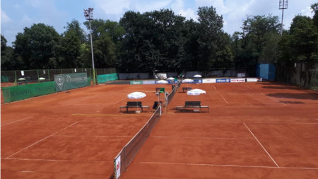 През следващата седмица на тенис кортовете на Левснки в Борисовата