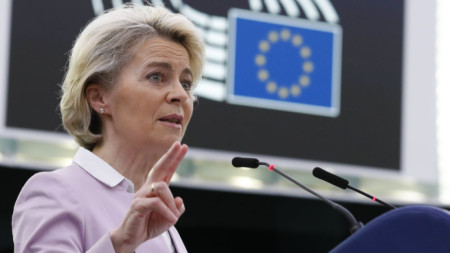 Урсула фон дер Лайен говори пред Европейския парламент в Страсбург