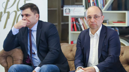 Лъчезар Богданов и Николай Василев (вдясно) 