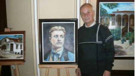 Атанас Сеизов с един от портретите си на Левски