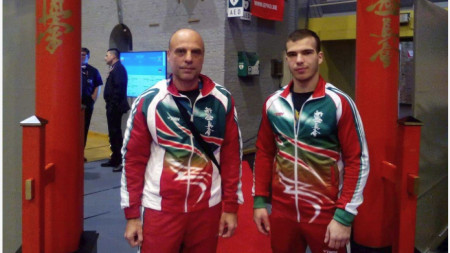 Каратистът Цветан Урумов стана спортист на 2020 в Шумен (вдясно).