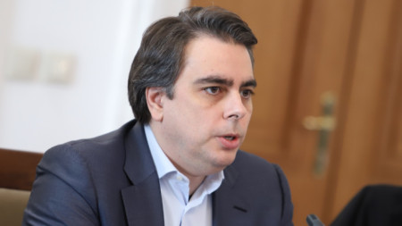 Министърът на финансите Асен Василев заяви по време на парламентарния