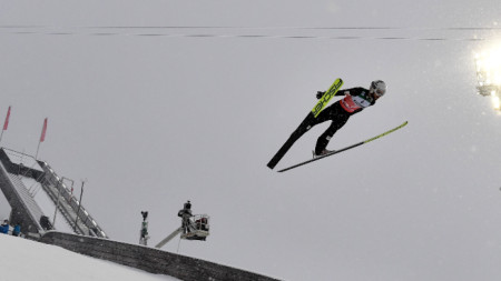 Ски скачачът Владимир Зографски завърши на престижното 12 то място в последното