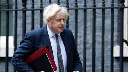 Британският премиер Борис Джонсън ще замине на дълго отлаганото посещение