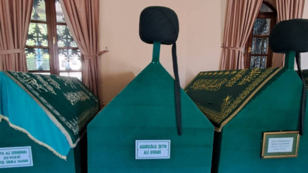  Şeyh Ali Efendi'nin türbesi