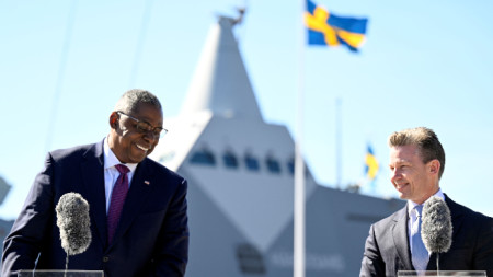 Министрите на отбраната на САЩ Лойд Остин (вляво) и на Швеция Пал Йонсон - Стокхолм, 19 април 2023