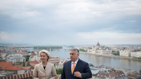 Председеталката на ЕК Урсула фон дер Лайен и министър-председателят на Унгария Виктор Орбан - Будапеща, 9 май 2022