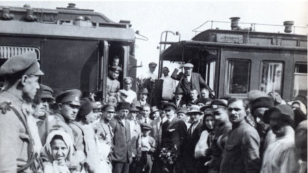 1 юли 1923 г.: официално откриване на жп линията Александрово – Видин (в центъра - цар Борис III) | 