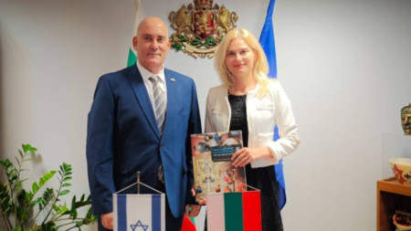 Minister of Tourism Zaritsa Dinkova and Israeli ambassador Yosef Levi Sfari