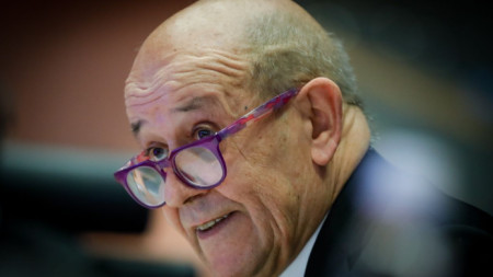 Френският външен министър Жан Ив льо Дриан определи в сряда ситуацията