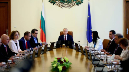O ședință a cabinetului Denkov