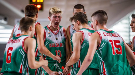 Българските юноше срещат Холандия на четвъртфиналите.