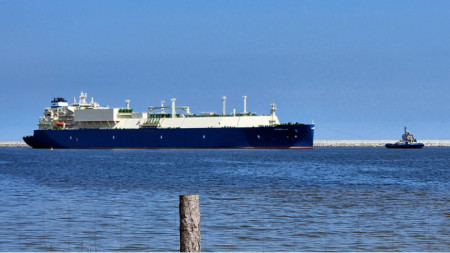 LNG taşıyan tanker 