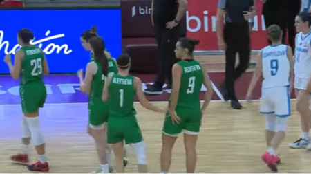 Илияна Георгиева (№9) беше най-резултатна за България.