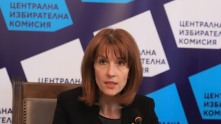 Председателят на ЦИК Камелия Нейкова