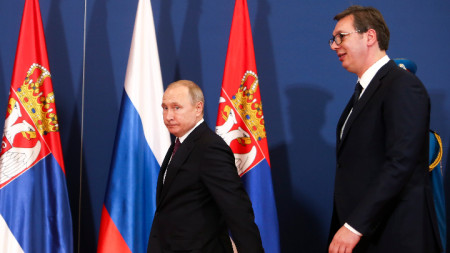 Президентите на Русия Владимир Путин (вляво) и на Сърбия Александър Вучич