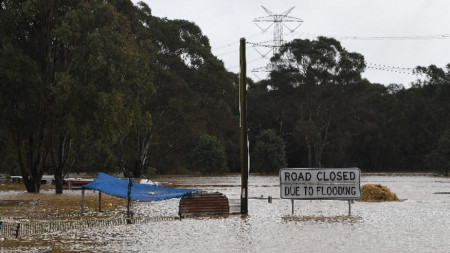 Хиляди австралийци трябва да се евакуират заради потопа.