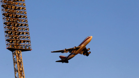 Ръководство на въздушното движение в София обяви че очаква 40