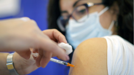 В 9 общински изнесени кабинета за ваксинация ще се извършва
