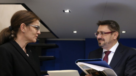 Теодора Генчовска и Кирил Вълчев на откриването на пресклуба на БТА в Скопие.